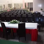 Fontana Отель Бузет