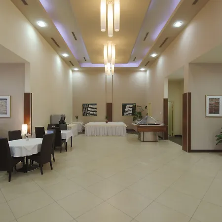 Fontana Hotel