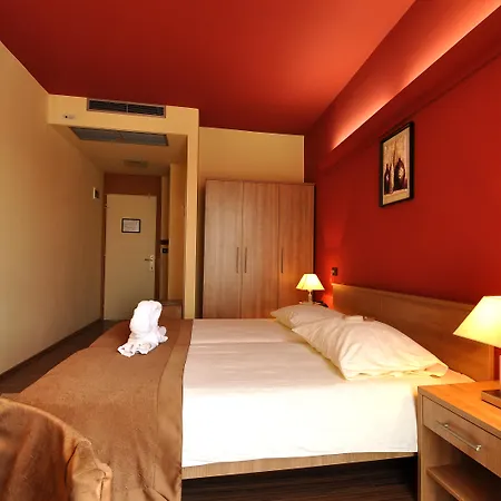 Fontana Hotel
