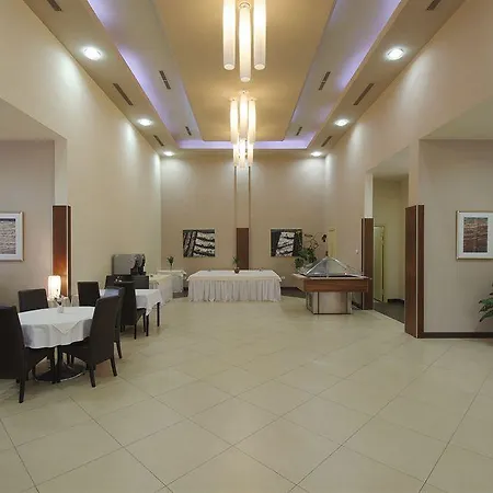 Fontana Hotel 3*
