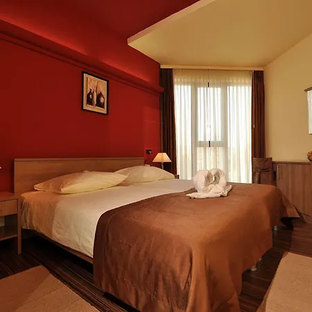 Fontana Hotel 3*